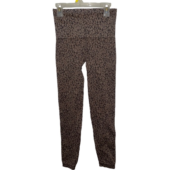 SPANX Pants - Spanx Look At Me Now Seamless Leggings Animal Leopard Print Women’s Small Size